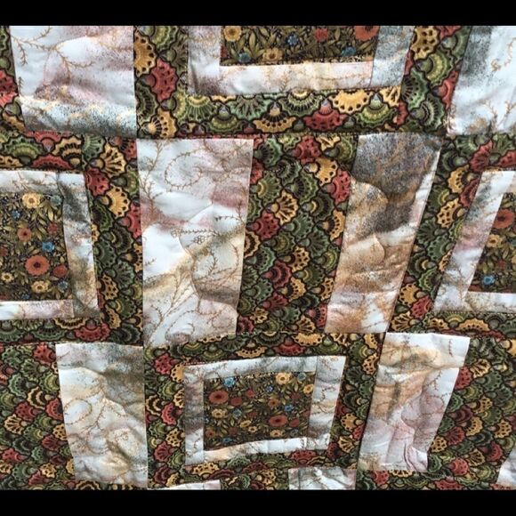 NWT. Hands Crafted Greens & Gold Quilt - Picture 8 of 13
